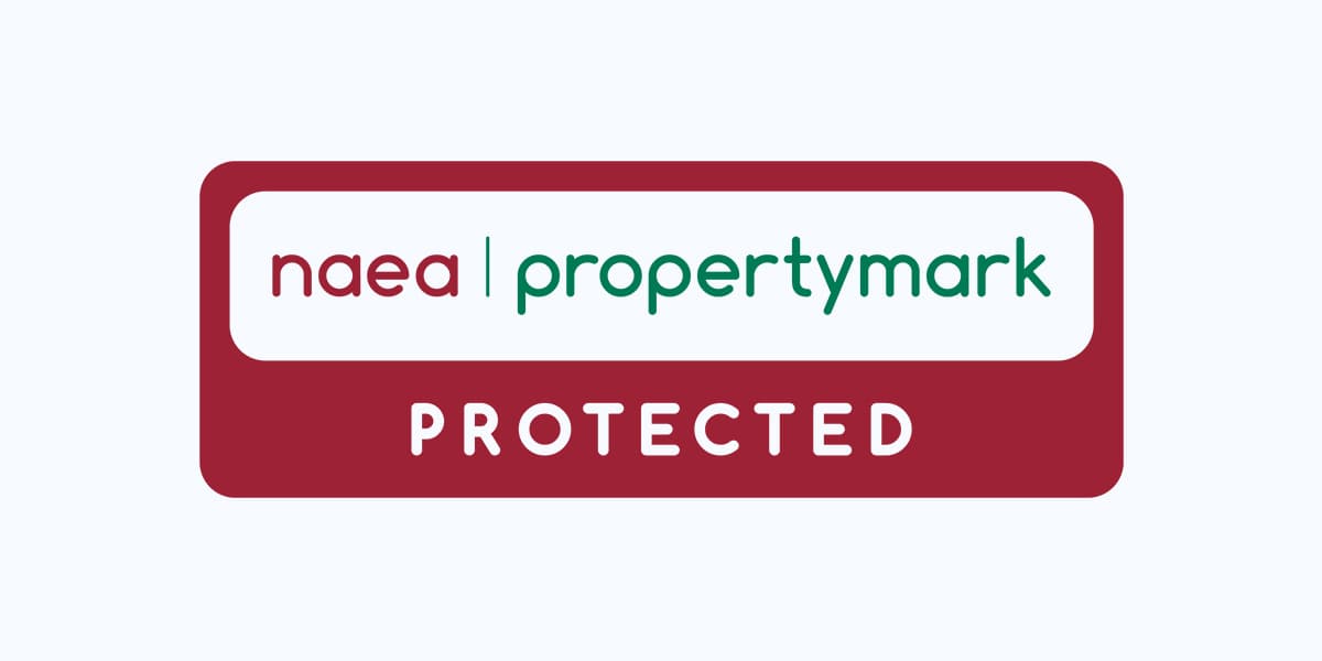 <p style="text-align:center;">     <span style="font-size:20px;"><strong data-start="153" data-end="184">Fully qualified and licensed</strong></span> </p>